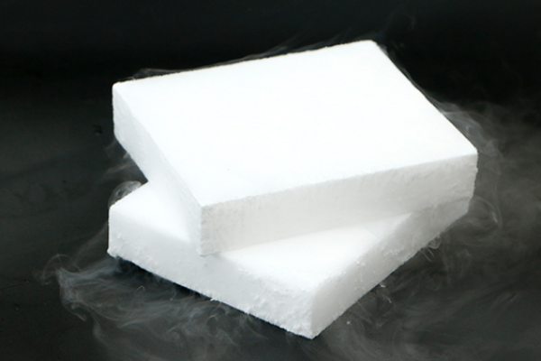 干冰怎么在冷風(fēng)機(jī)使用的